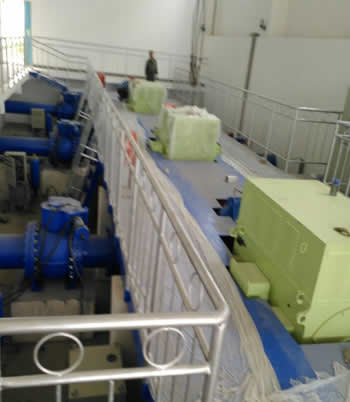 高壓固態(tài)軟起動裝置在泵站、掛扳機和化工行業(yè)的應用(圖1)